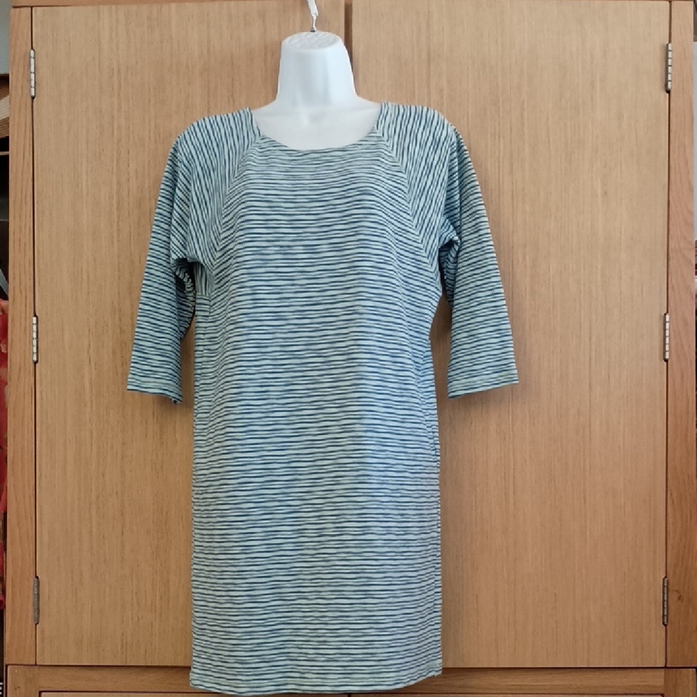 NWT T By Talbot's SZ P Blue Stripe 3/4 Sleeve Knit Dress